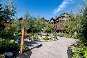 7 Whiteface Inn - Photo 1
