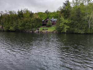 https://bt-photos.global.ssl.fastly.net/adirondack/orig_boomver_1_204635-2.jpg