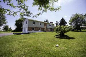 12 Roxie Lane - Photo 1