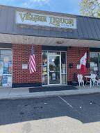 1735 Main St - Photo 1