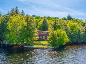 https://bt-photos.global.ssl.fastly.net/adirondack/orig_boomver_2_204644-2.jpg