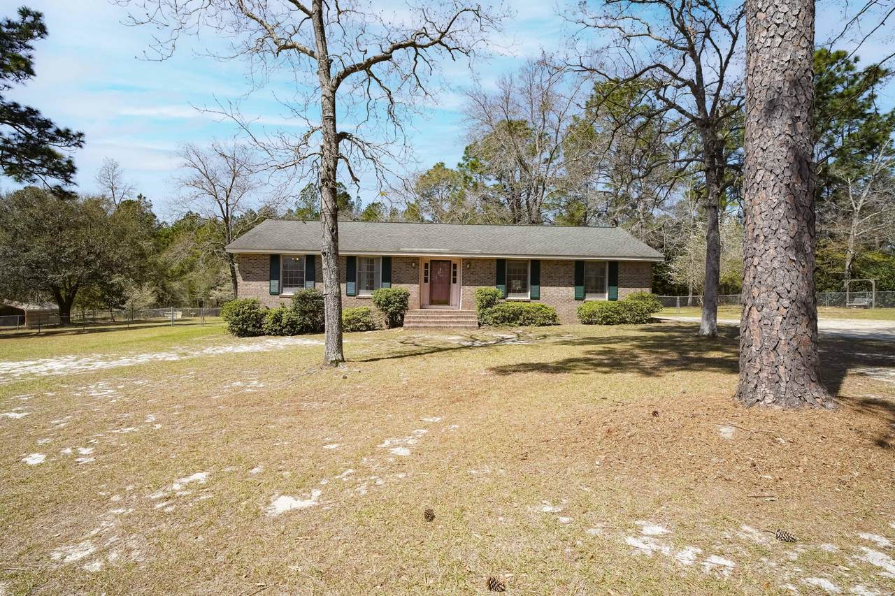 550 Collins Avenue - Photo 1