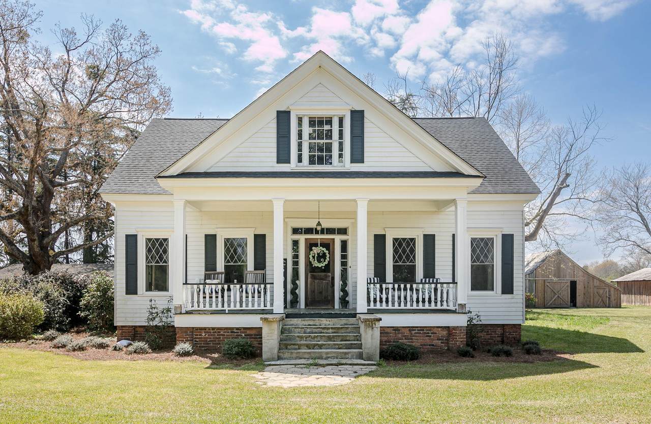 395 Woodward Drive - Photo 1