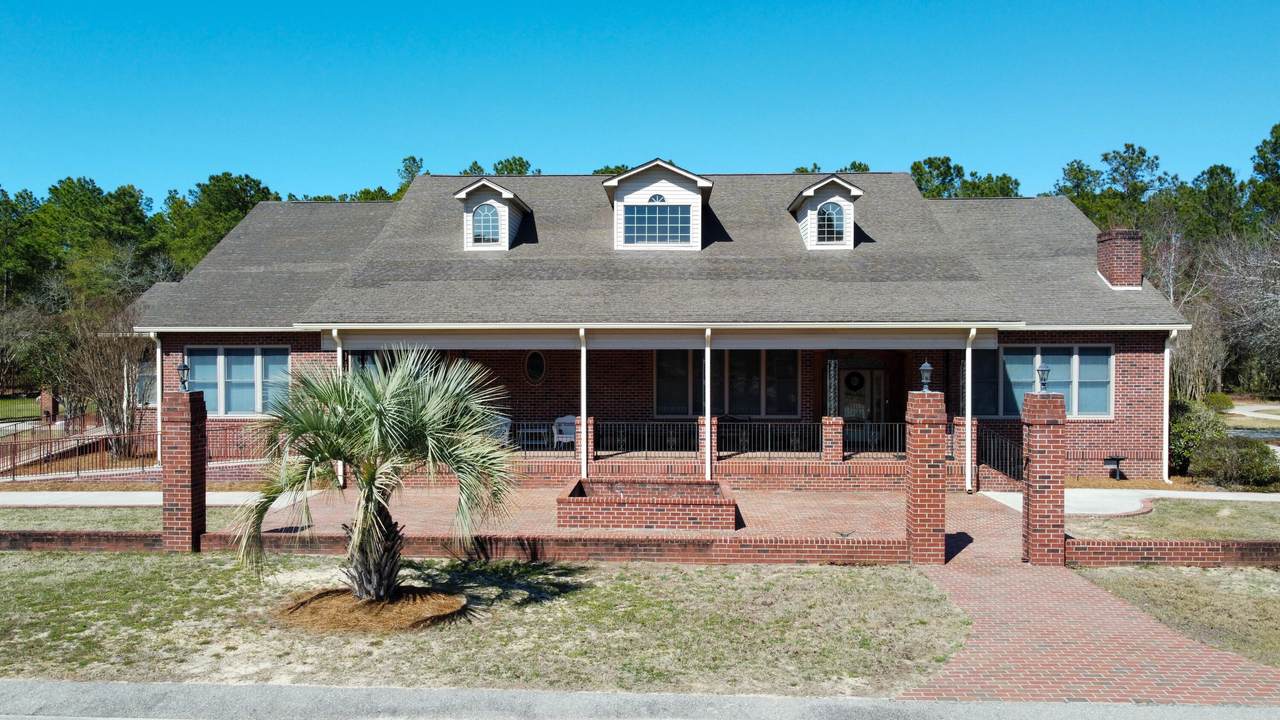 311 Oak Street - Photo 1