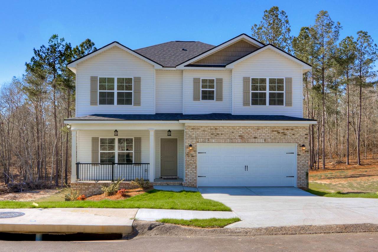 569 Pine Street - Photo 1