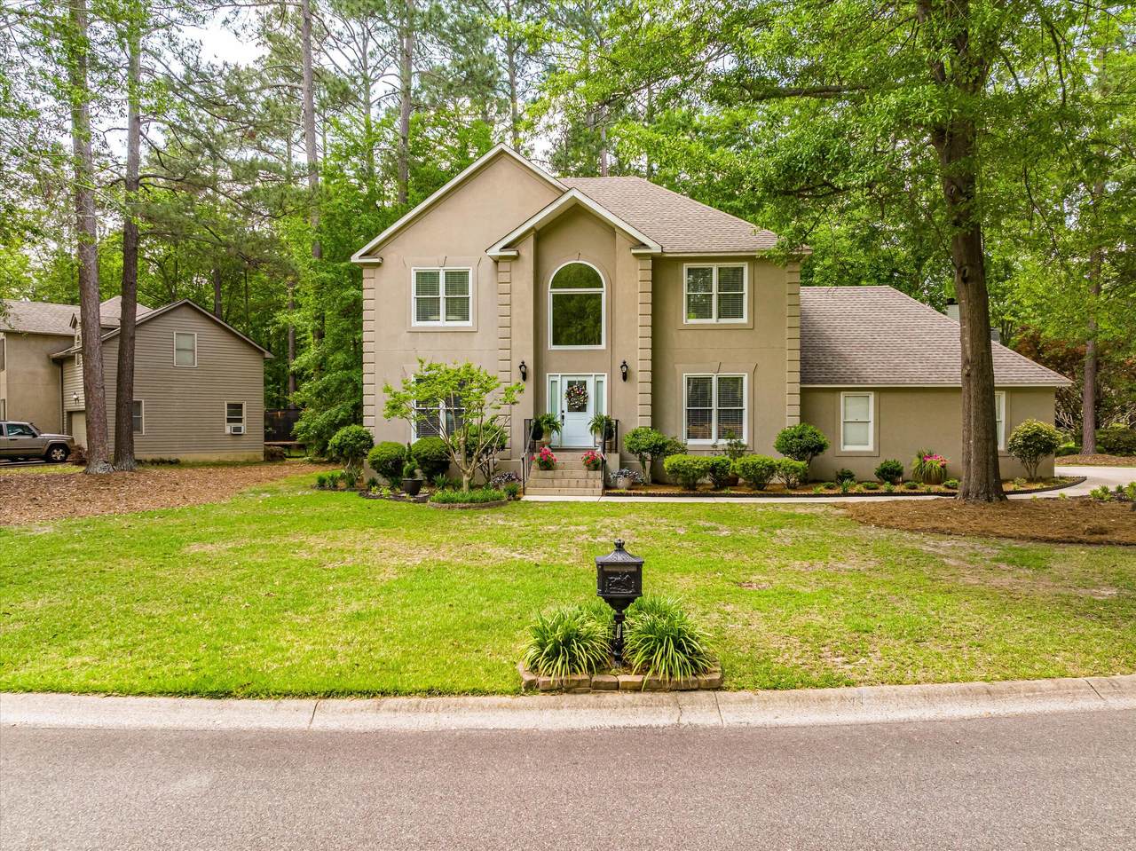 327 Woodbridge Drive - Photo 1