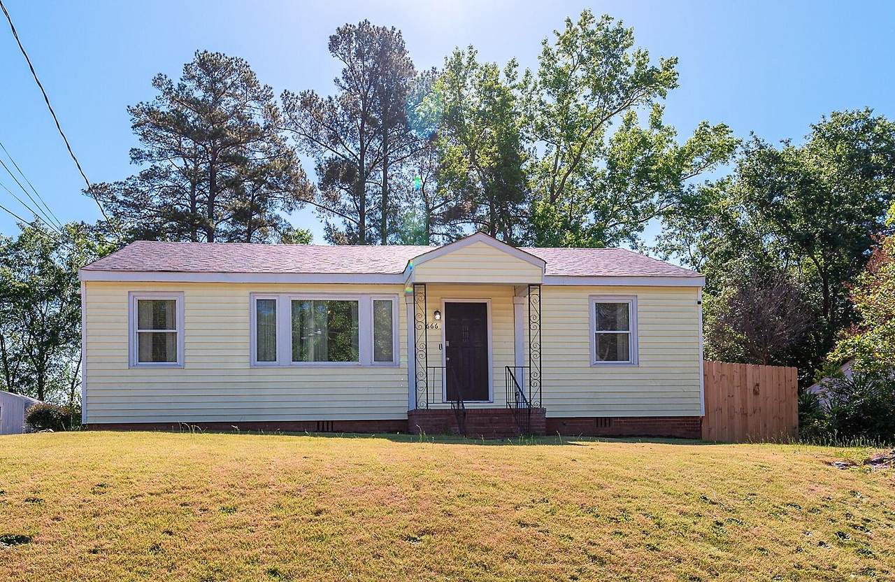 666 Lorraine Drive - Photo 1
