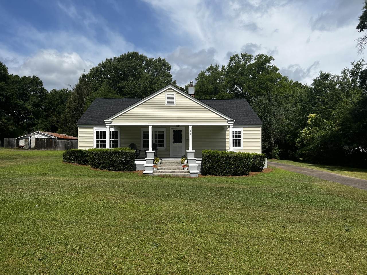 208 West Terrace Street - Photo 1