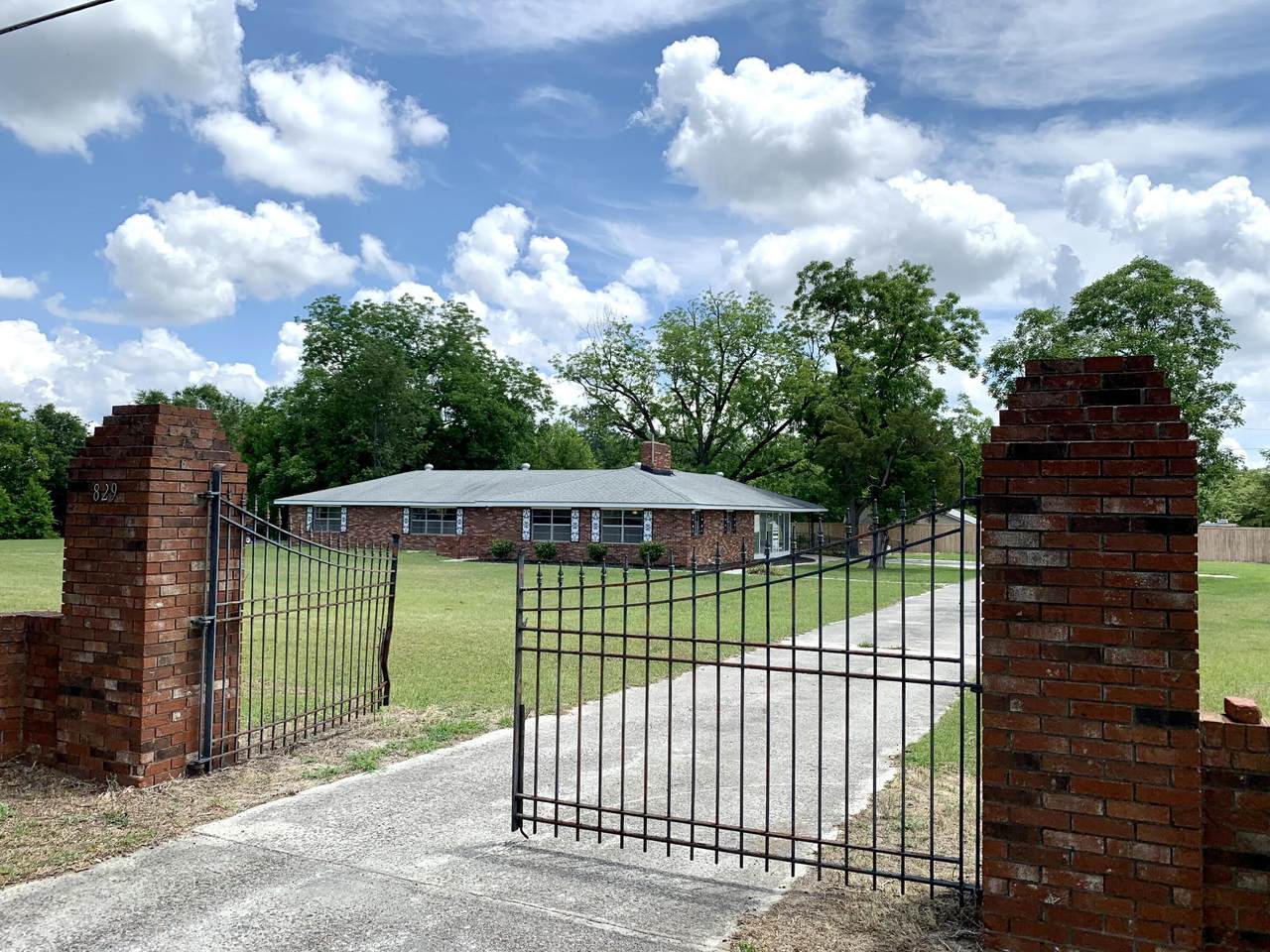 829 Main Street - Photo 1