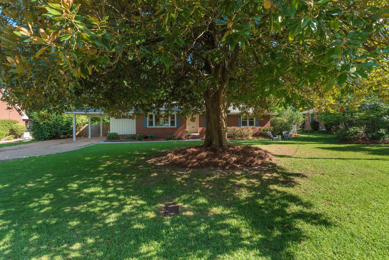 1470 Nottingham Drive - Photo 1