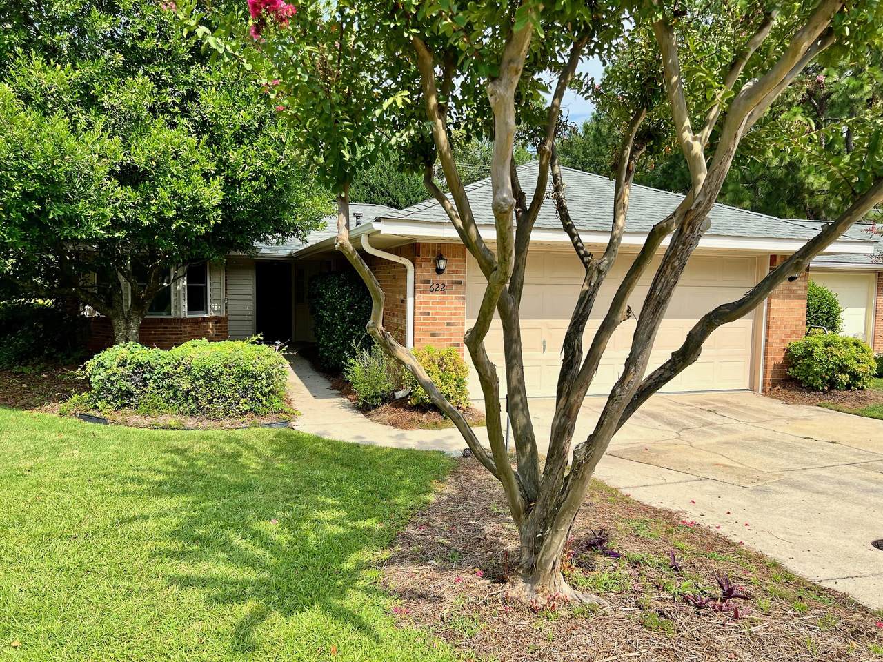 622 Landing Drive - Photo 1