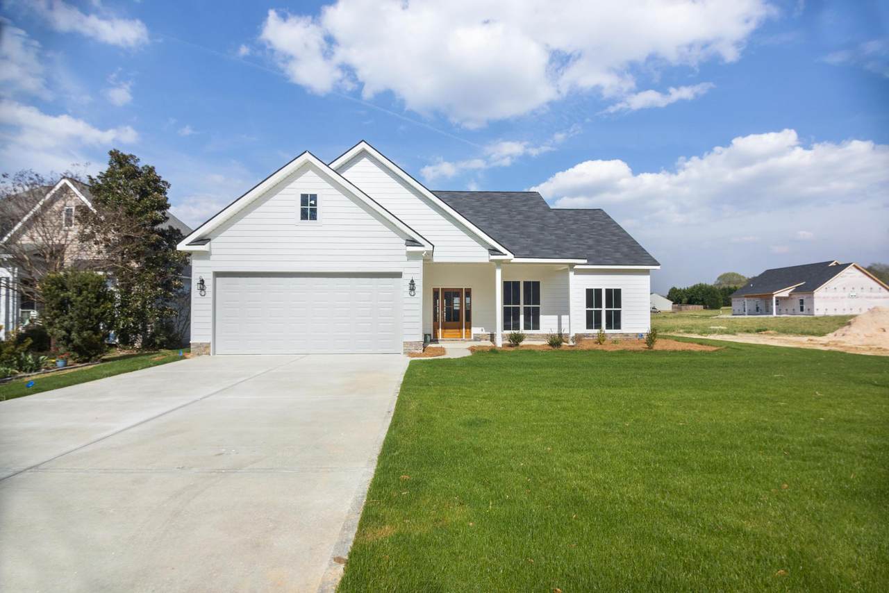 39 Orchard Circle - Photo 1