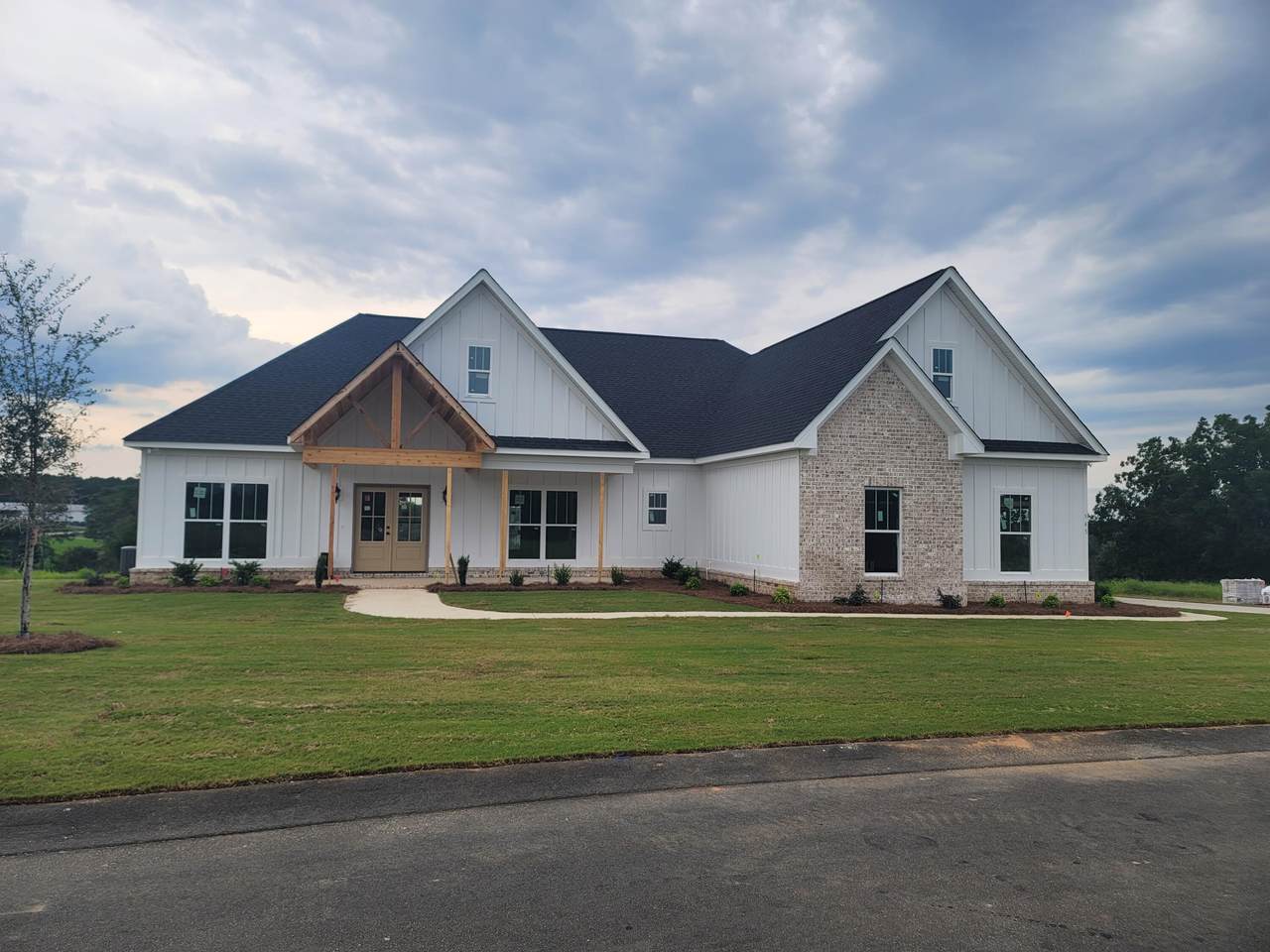 545 Annison Pointe Court - Photo 1
