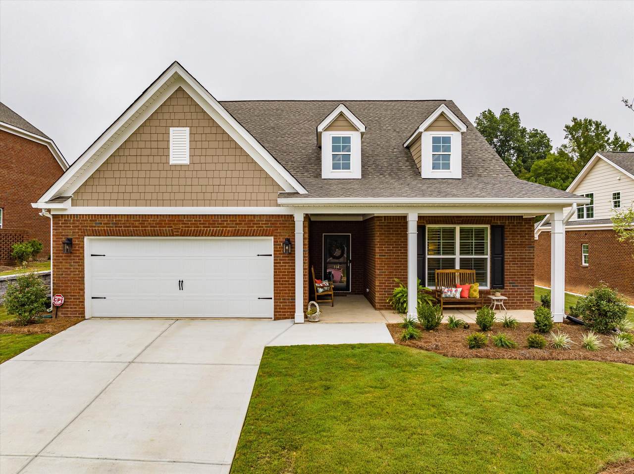 114 Fitzsimmons Drive - Photo 1