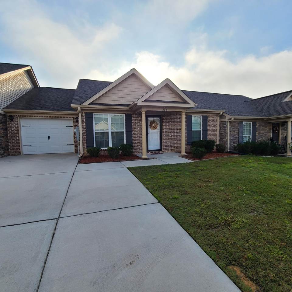 232 Staghorn Court - Photo 1