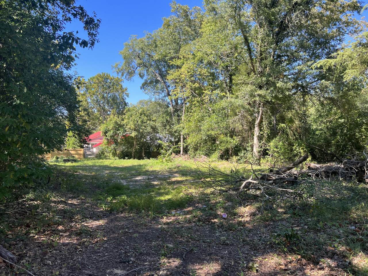 335 York Street - Photo 1
