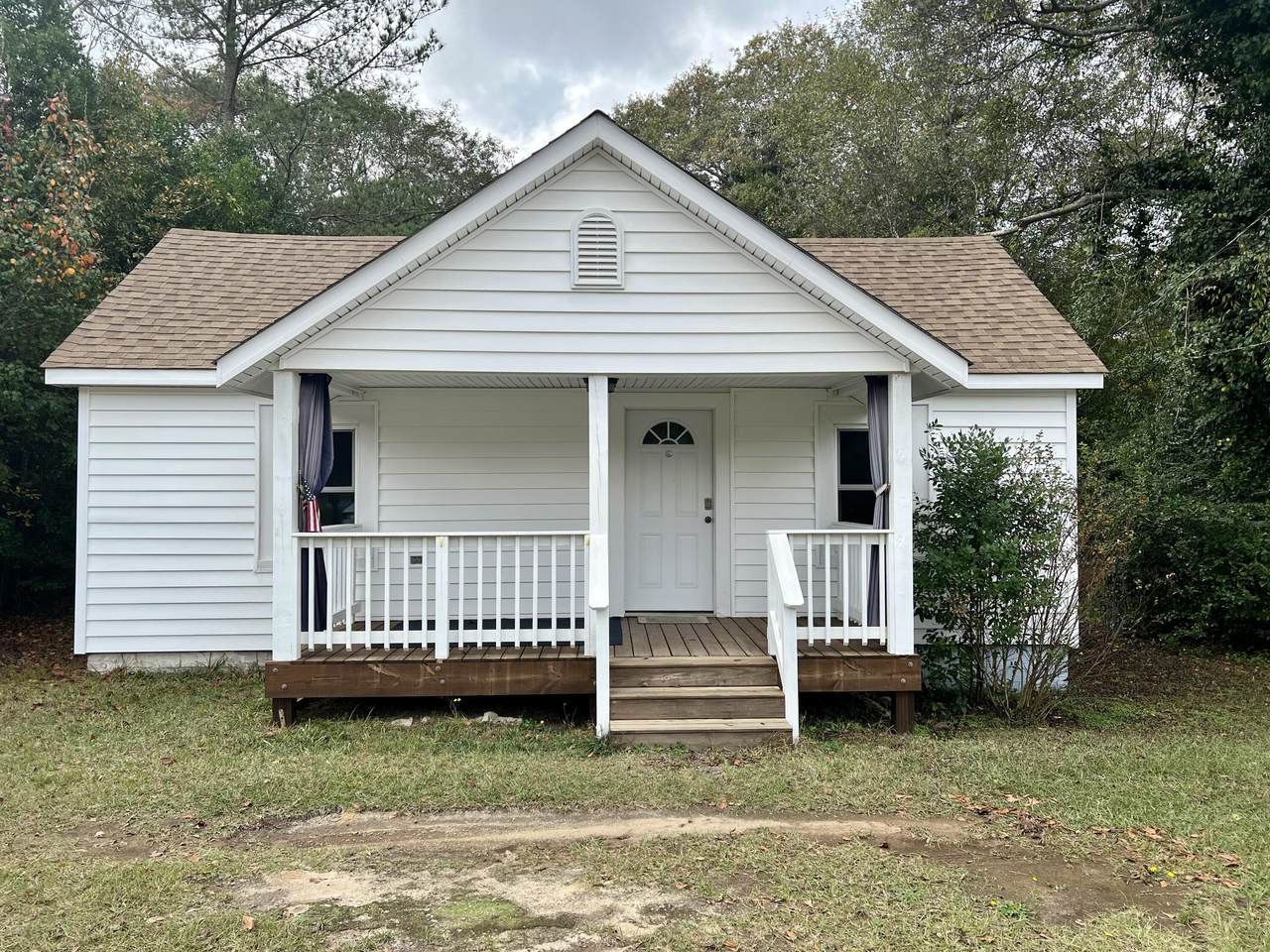 206 Breeze Hill Road - Photo 1