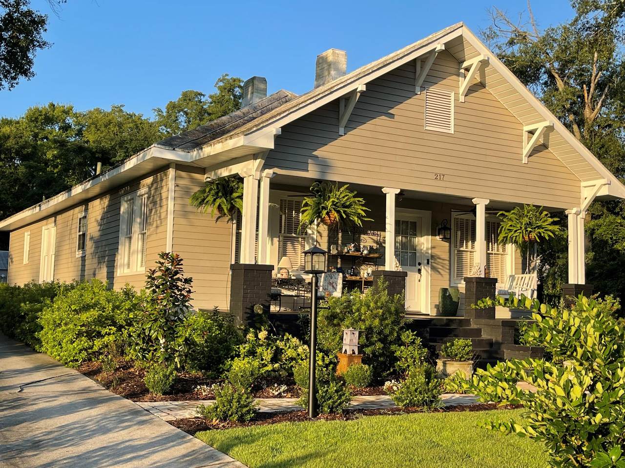 217 Abbeville Avenue - Photo 1