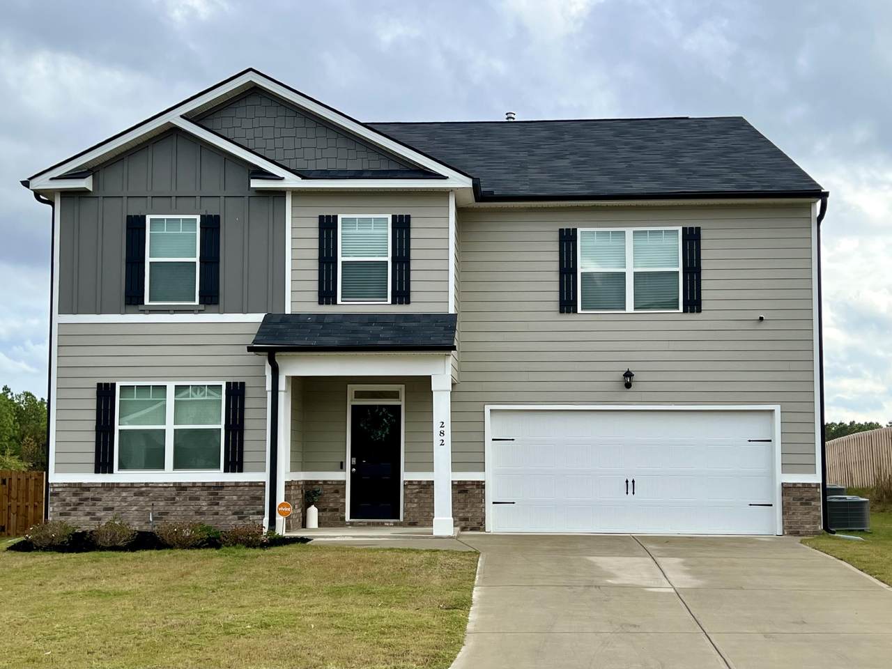 282 Donnington Court - Photo 1