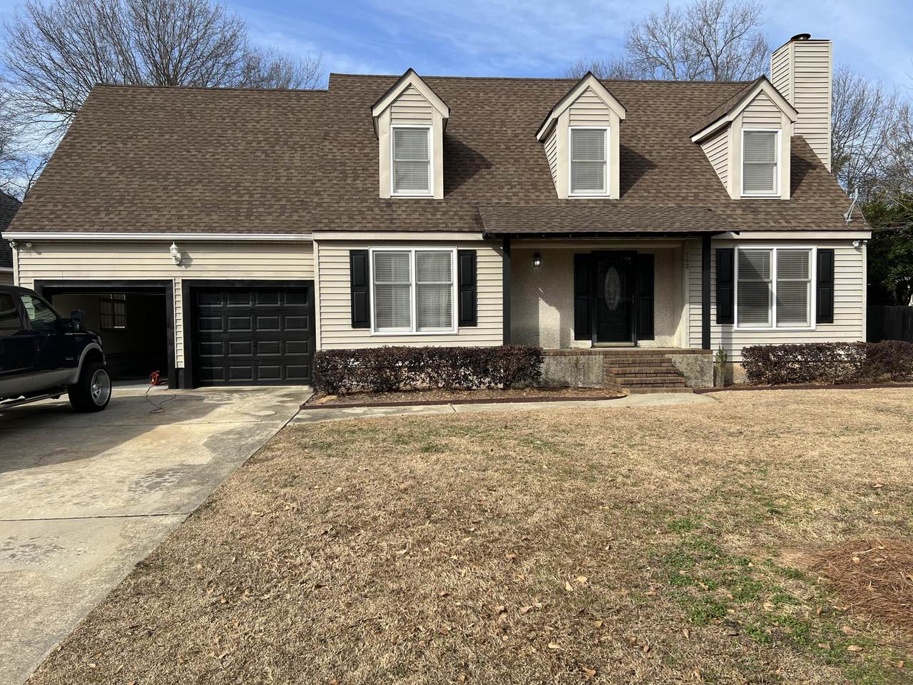 142 Ashwood Drive - Photo 1