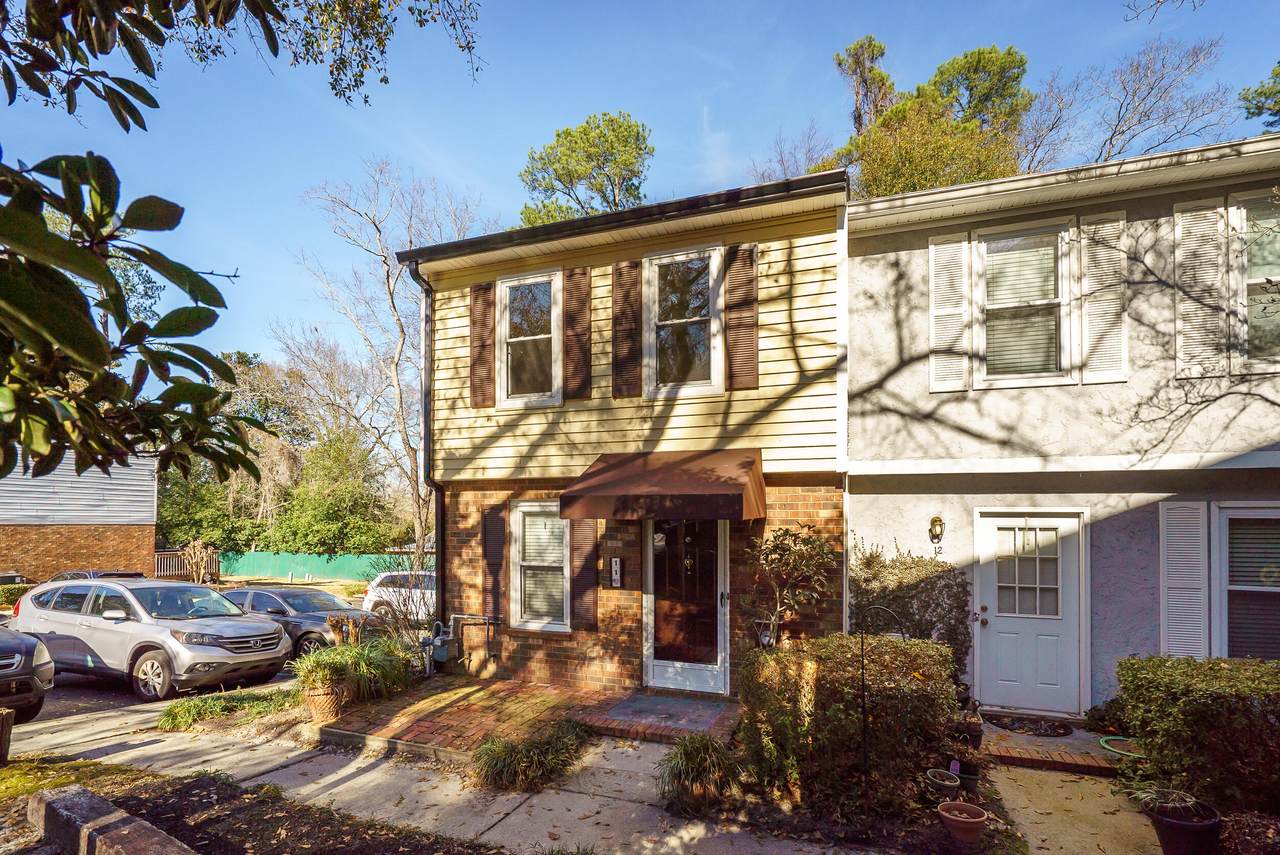 11 Lake Forest Court - Photo 1