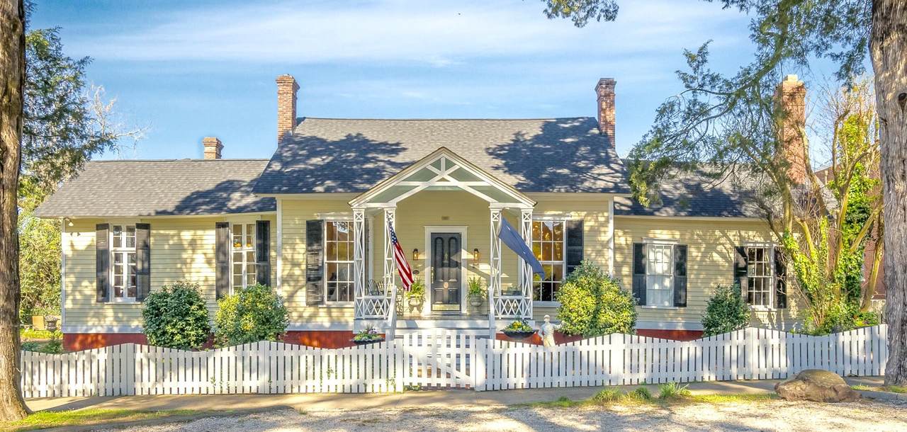 241 Laurens Street - Photo 1