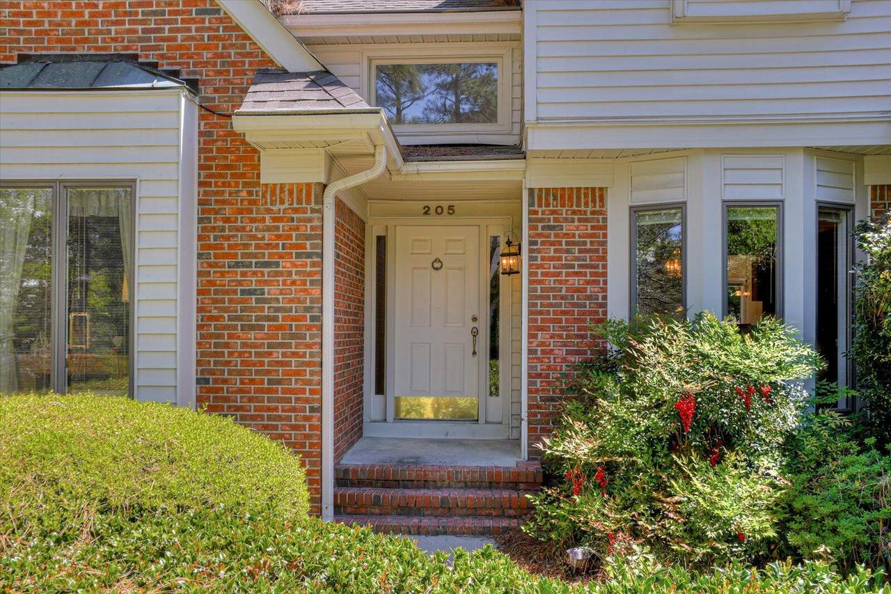 205 Red Oak Lane, AIKEN, SC 29803 (MLS 211212) Fabulous Aiken Homes