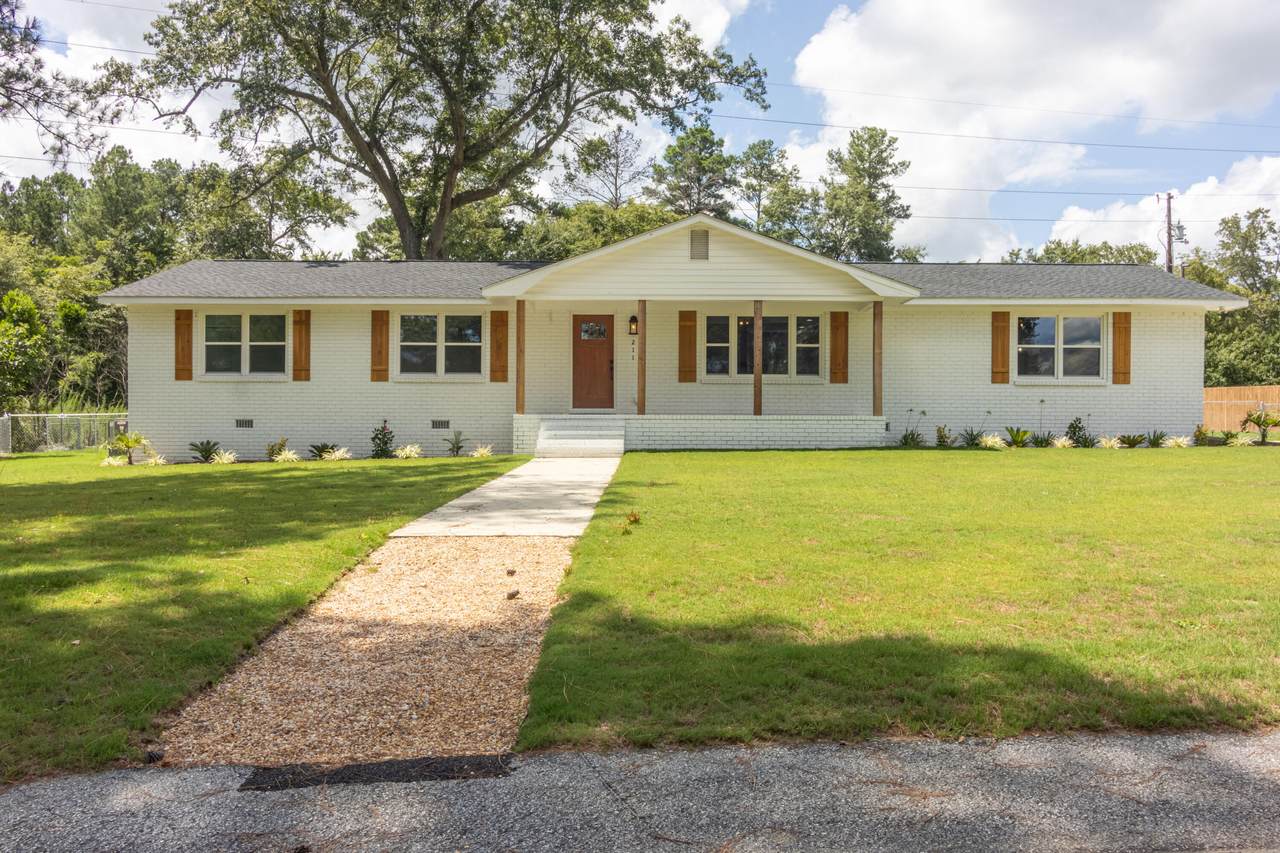 211 Bandy Drive - Photo 1