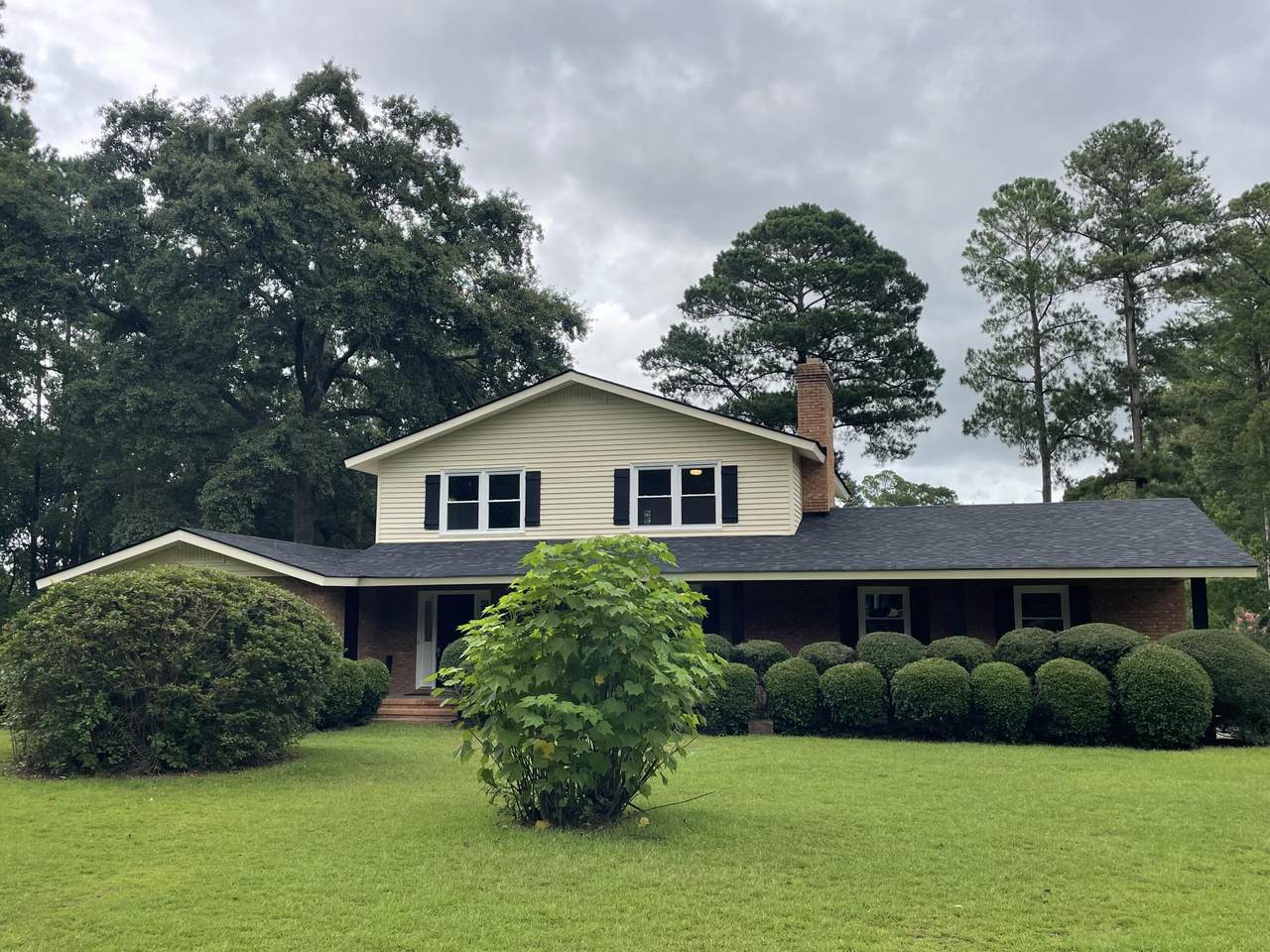 220 Longmeadow Road - Photo 1