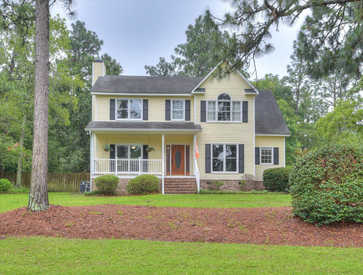 32 Creekside Drive - Photo 1