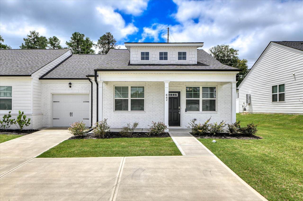 842 Feldspar - Photo 1