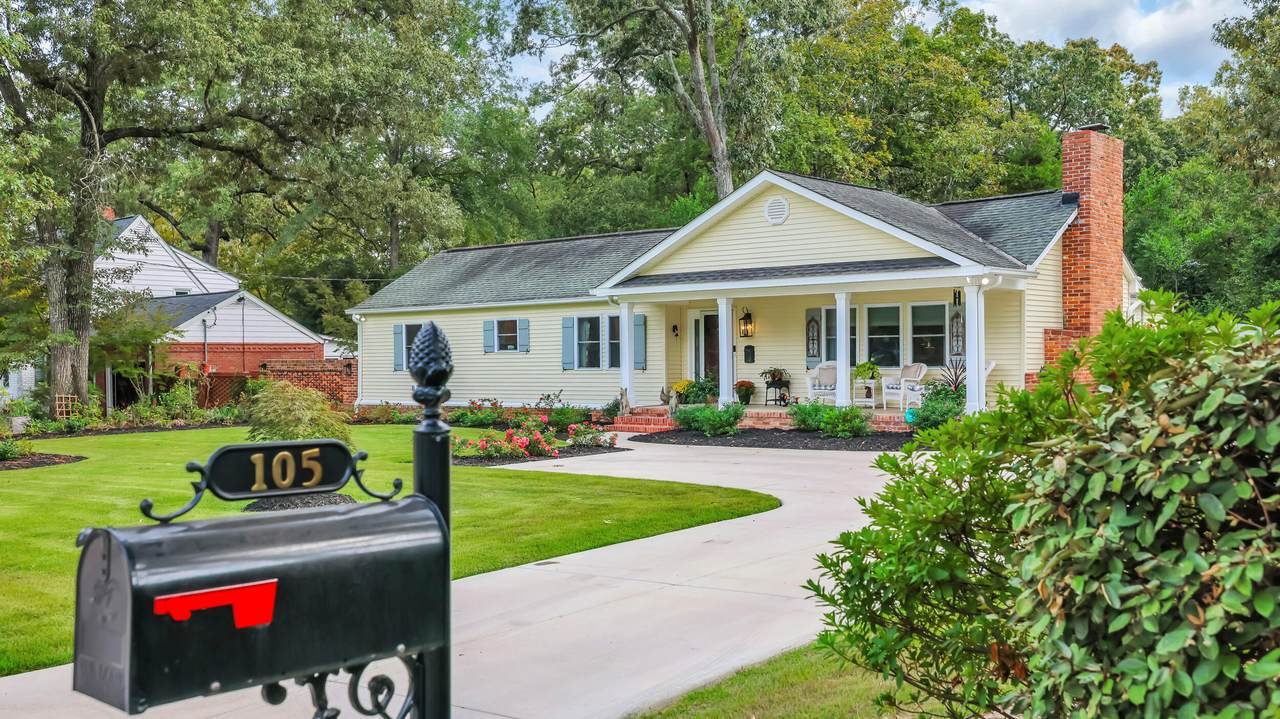 105 Jackson Drive - Photo 1