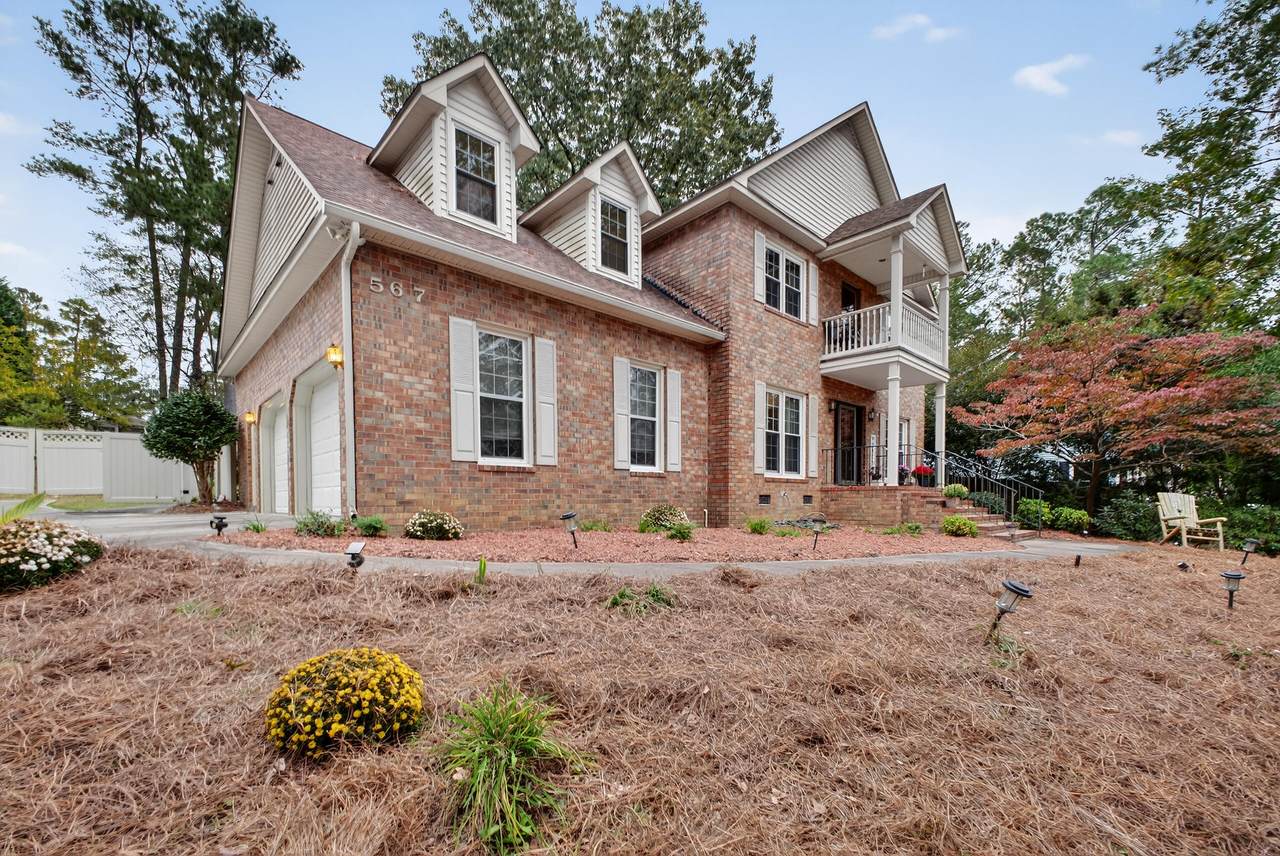567 Lakeside Drive - Photo 1