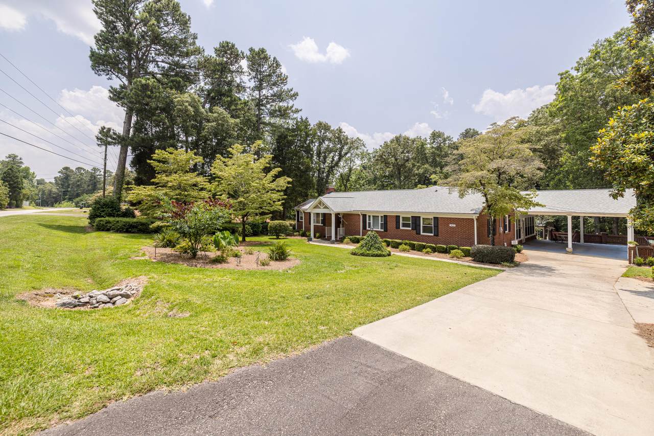 1420 Powderhouse Road - Photo 1