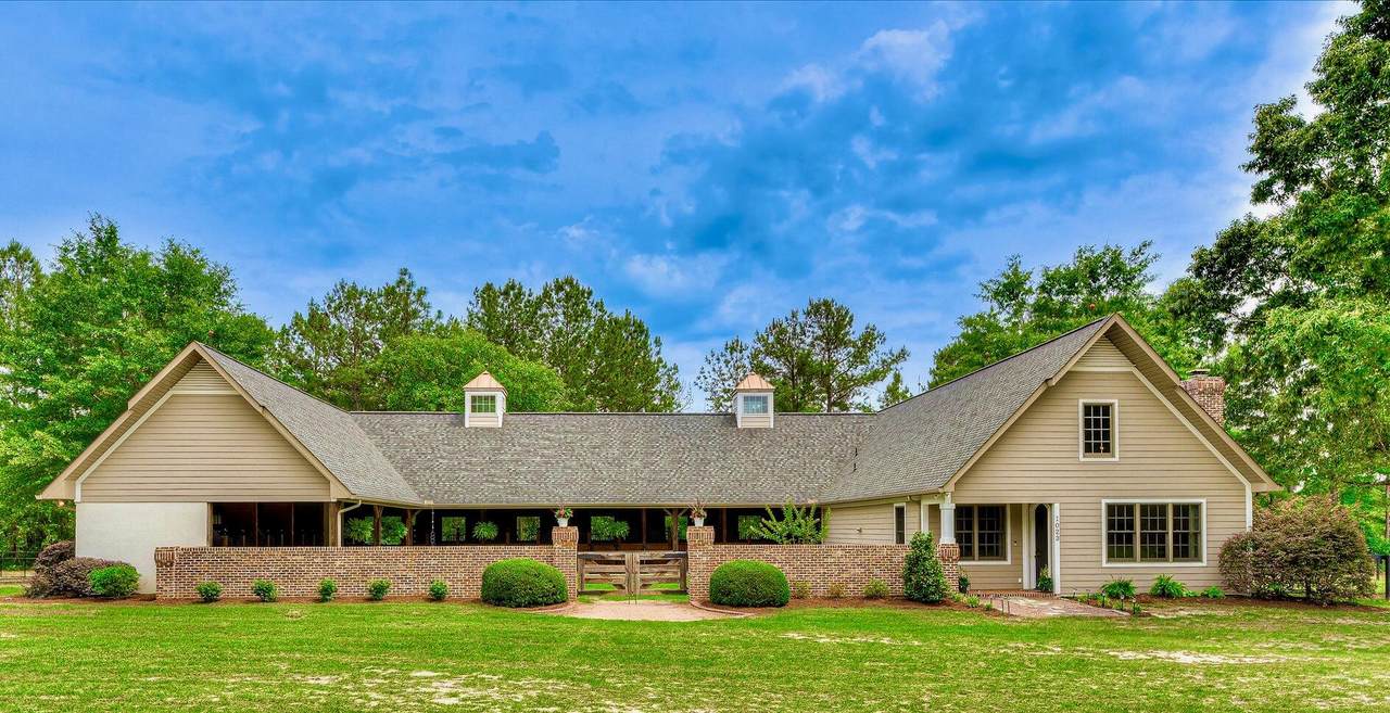 1023 Clear Creek Court - Photo 1