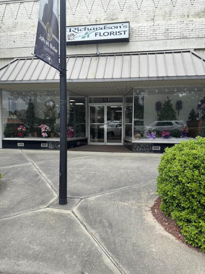 528 Calhoun Street - Photo 1