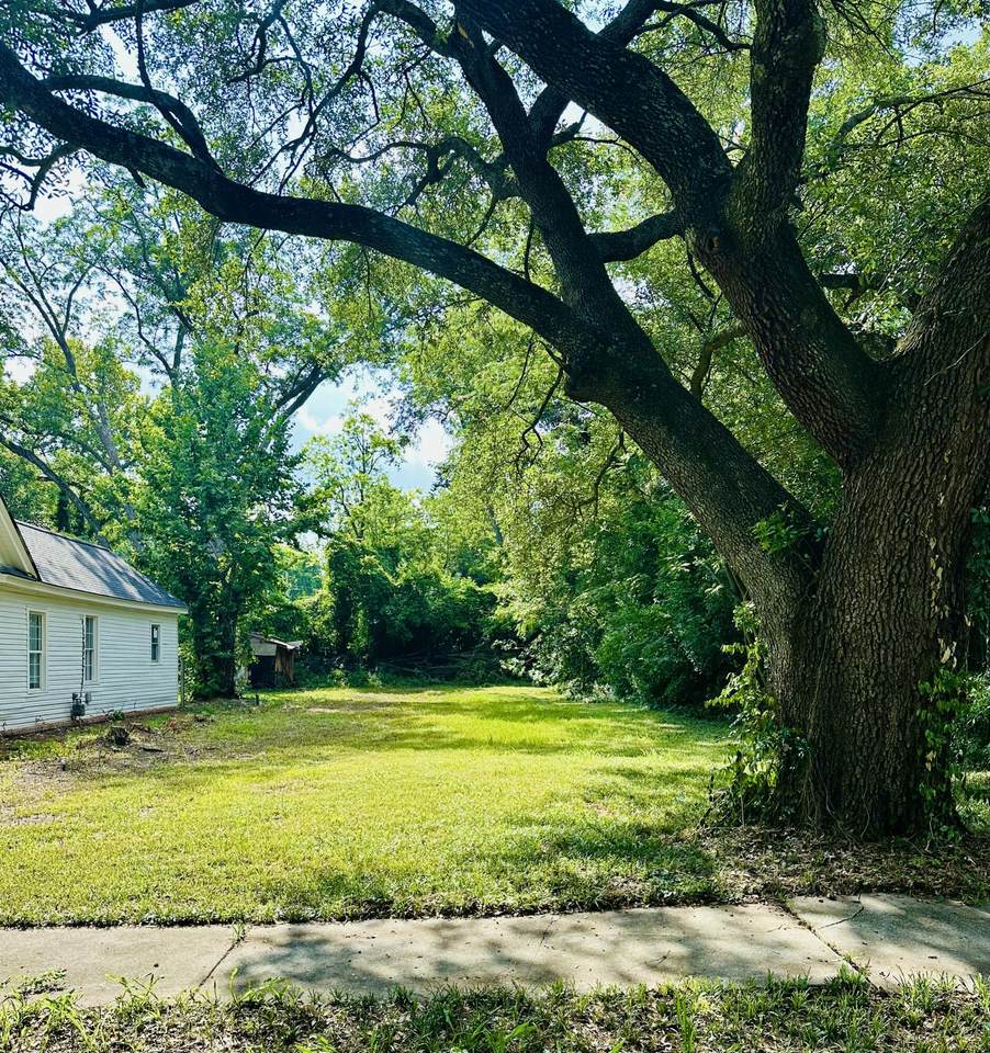 000 Kershaw Street - Photo 1