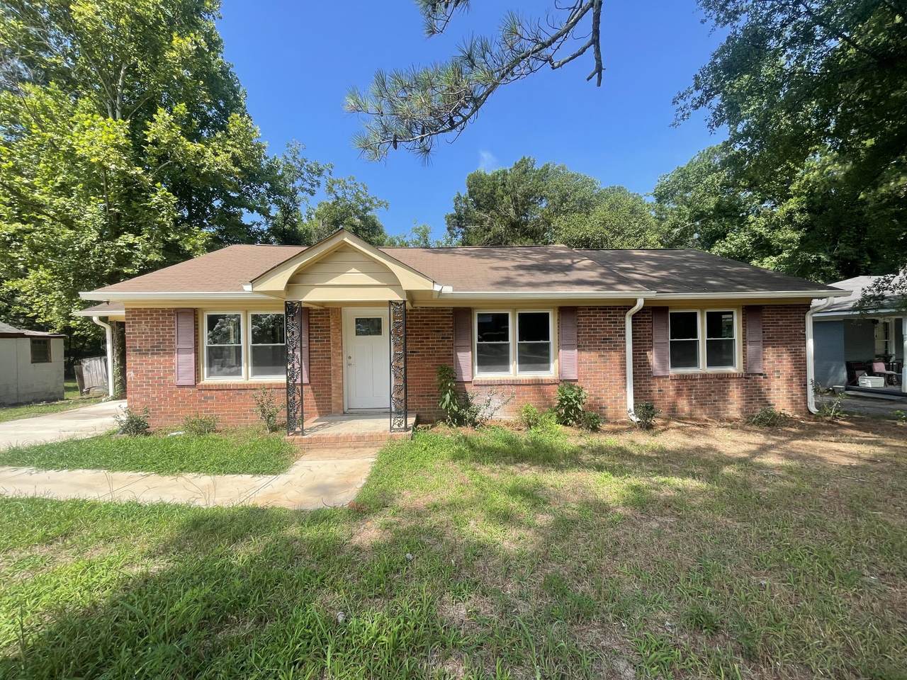 425 Rosa Hill Street - Photo 1