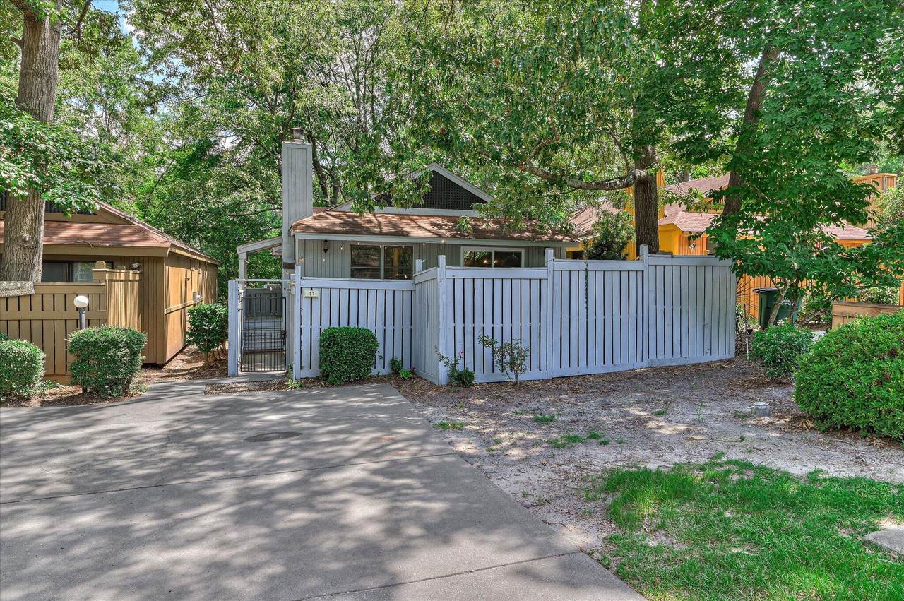 11 Bluff Pointe Way - Photo 1