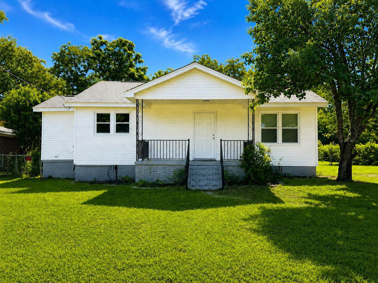 215 Fairview Street - Photo 1