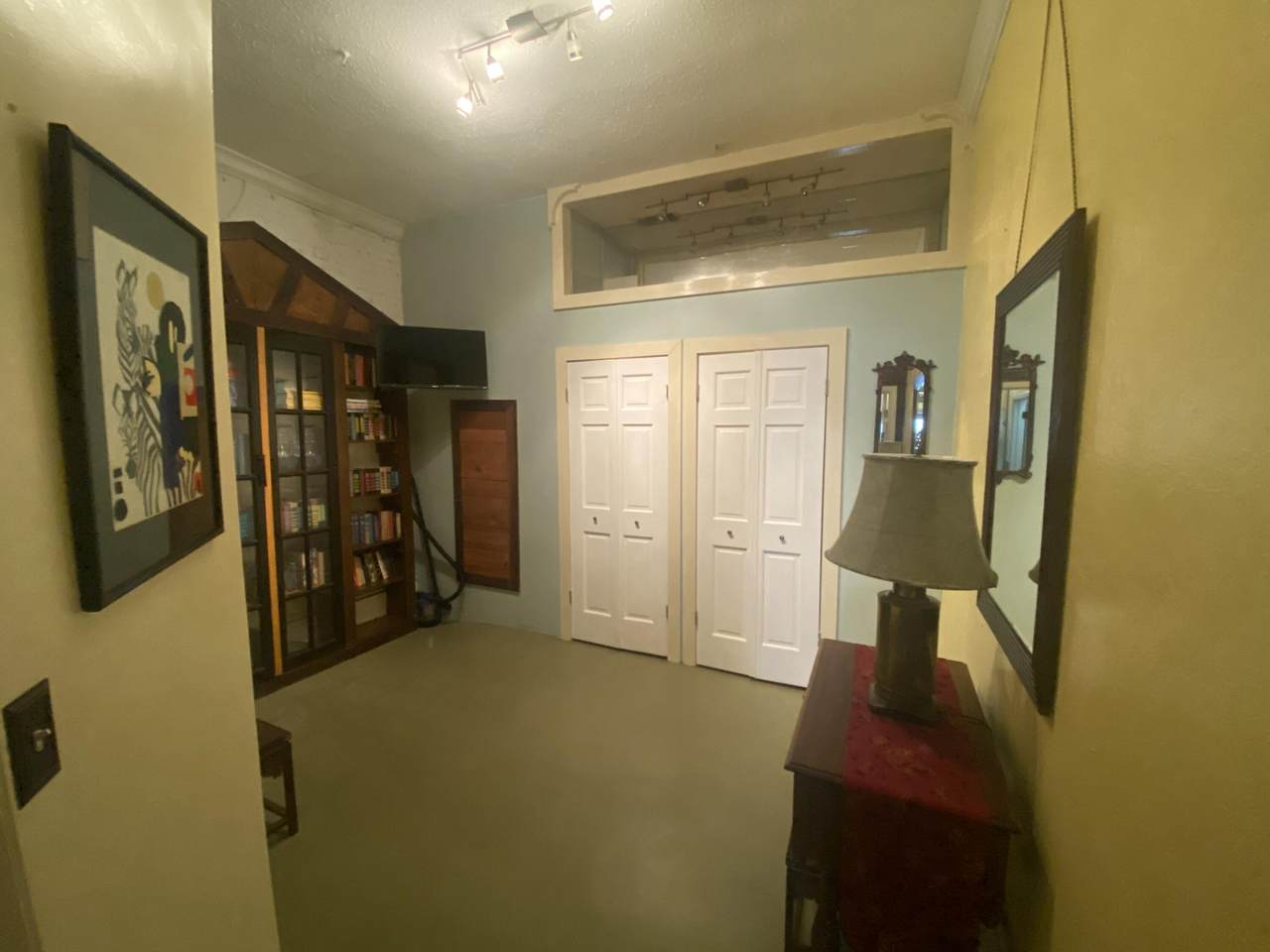 135 Laurens Street - Photo 1