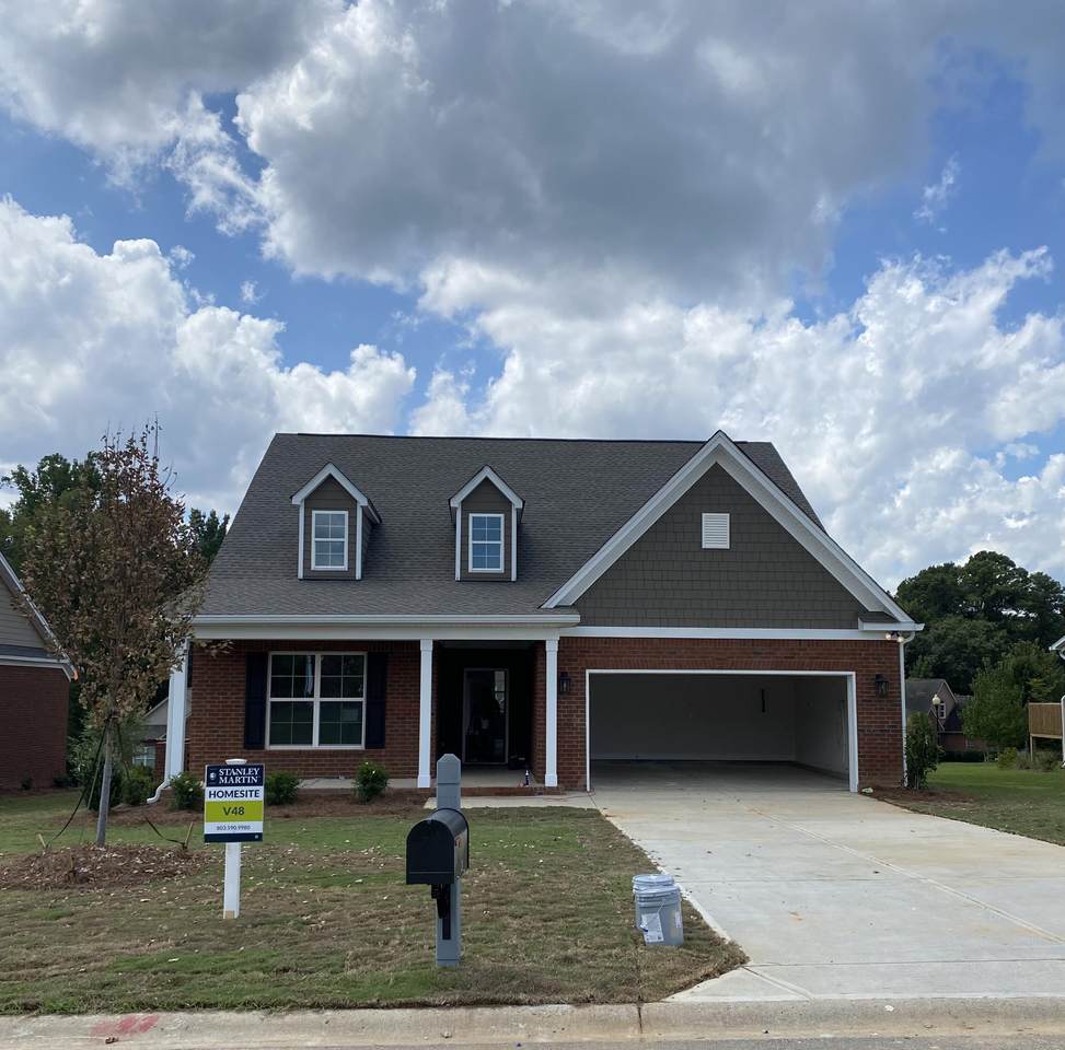 121 Fitzsimmons Drive - Photo 1