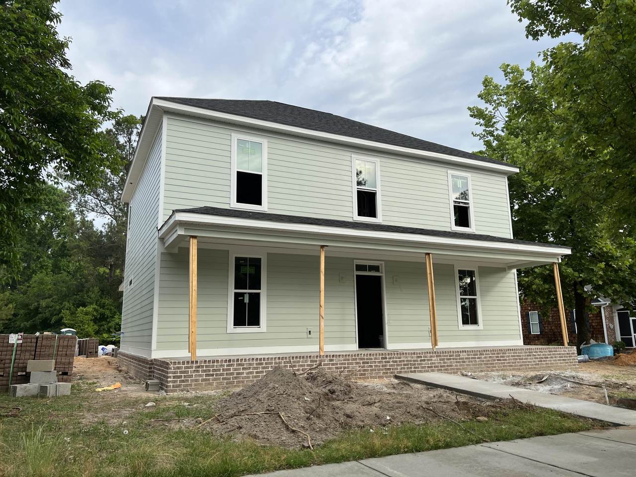207 Pinckney Place - Photo 1