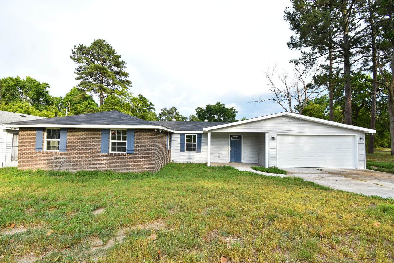 580 Bradley Drive - Photo 1