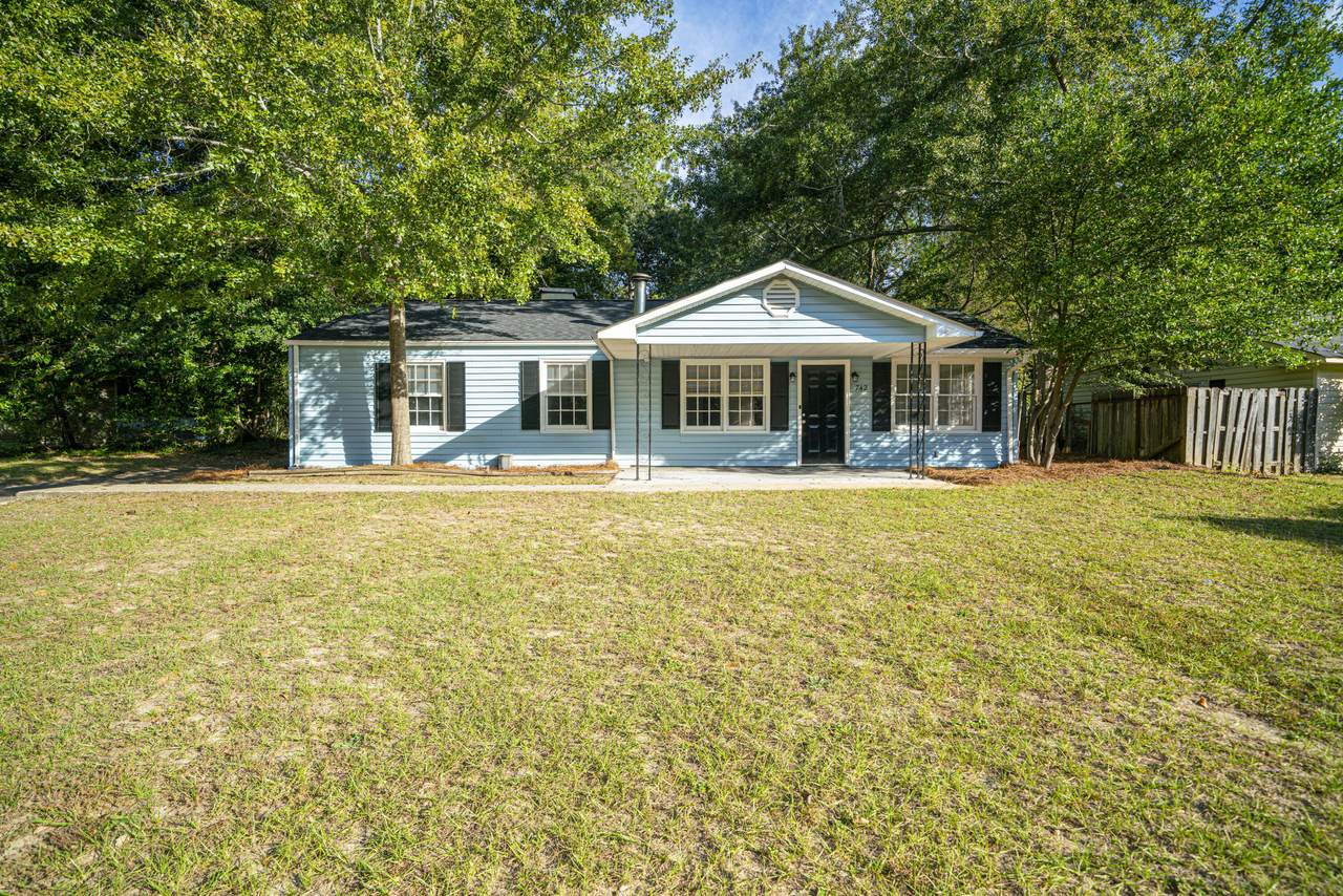 742 Sommers Avenue - Photo 1
