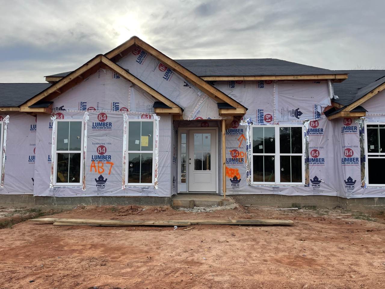 208 Riverbank Way - Photo 1