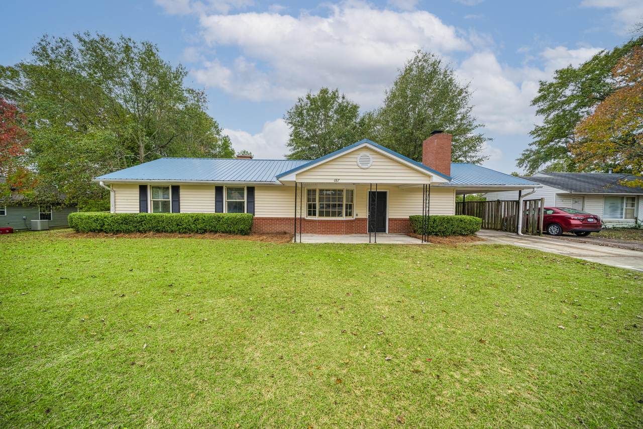 687 Morton Avenue - Photo 1