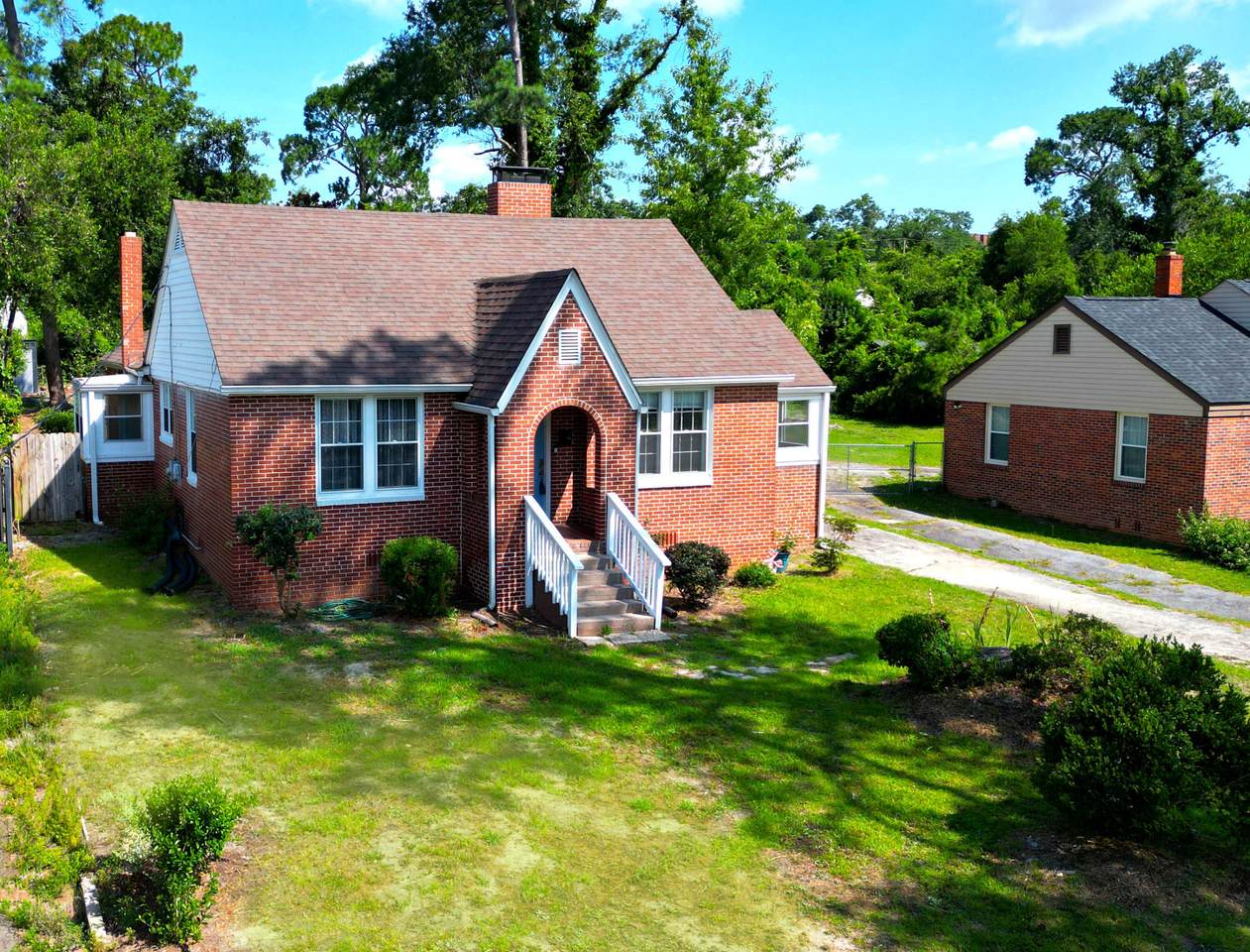 1613 Kissingbower Road - Photo 1
