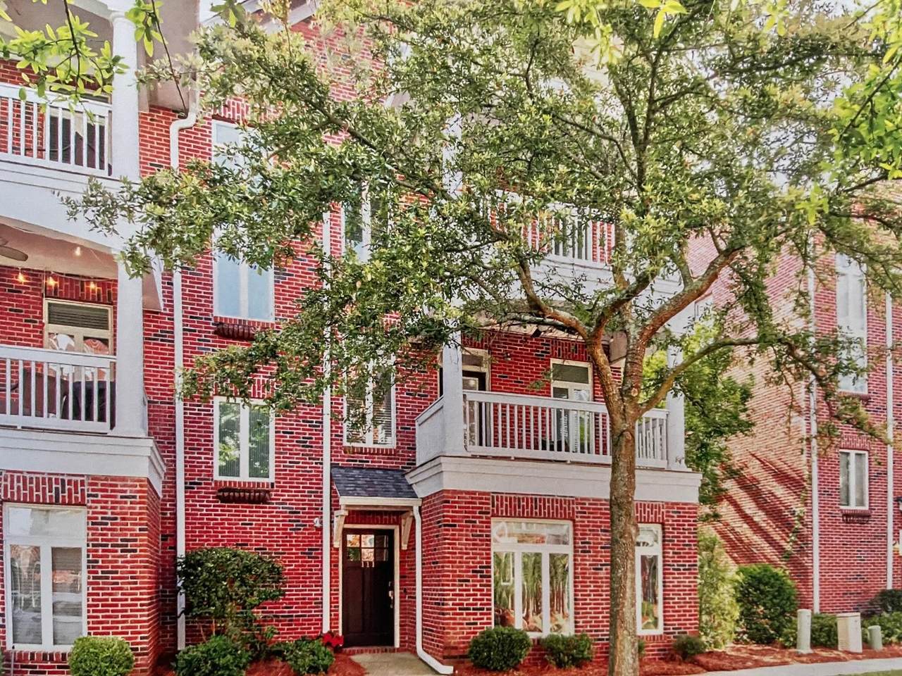 111 Landing Drive - Photo 1