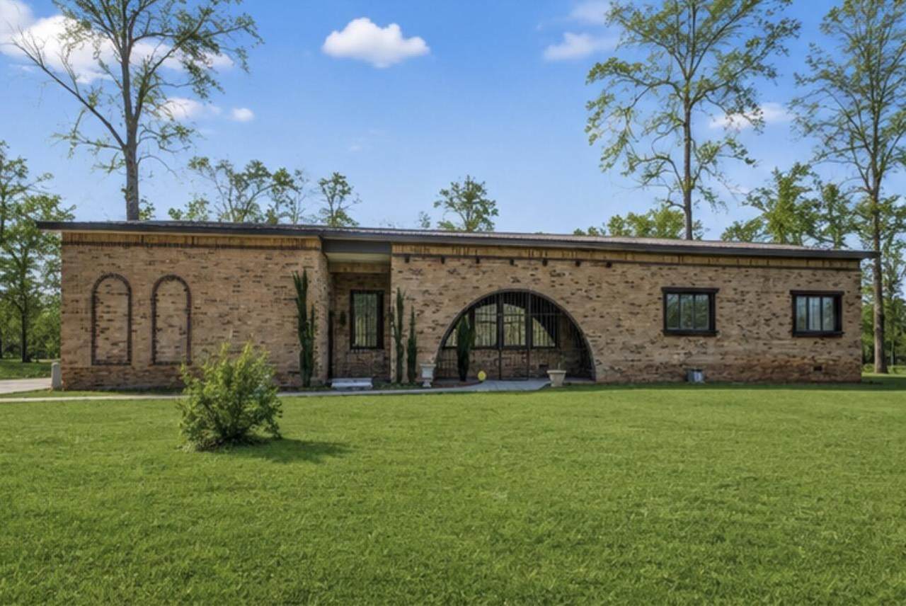 323 Longhorn Road - Photo 1